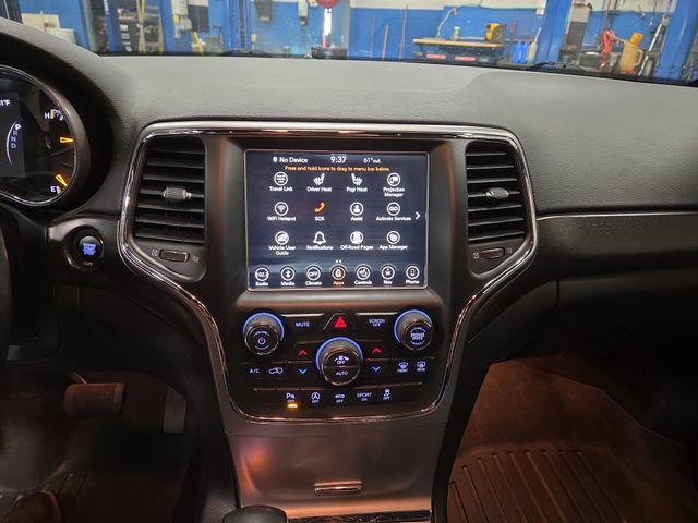 2018 Jeep Grand Cherokee Altitude photo 14