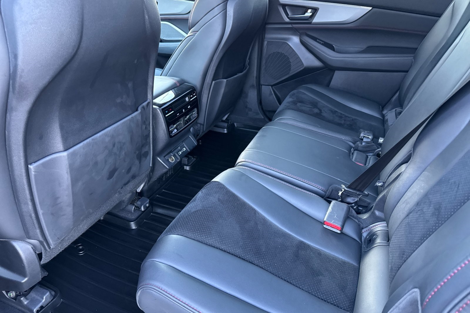 2023 Acura MDX SH-AWD A-Spec photo 2