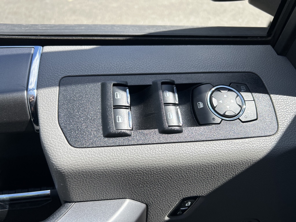 2019 Ford F-150 XLT photo 12