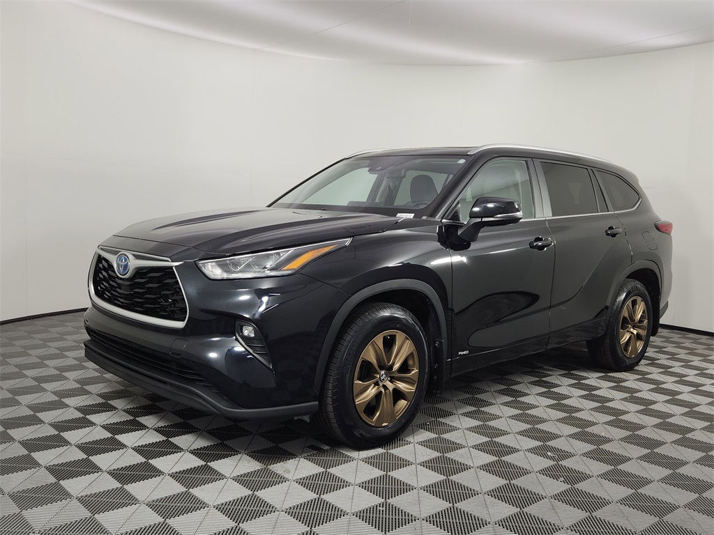 2023 Toyota Highlander Bronze Edition's photo
