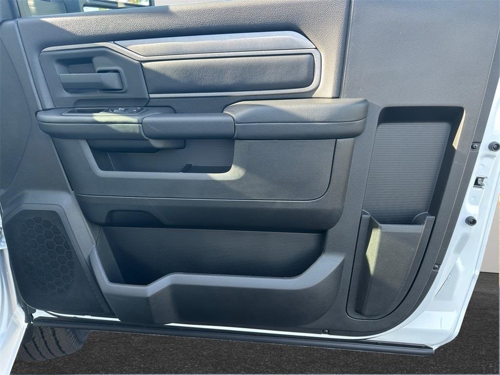 2024 Ram 2500 Tradesman photo 16