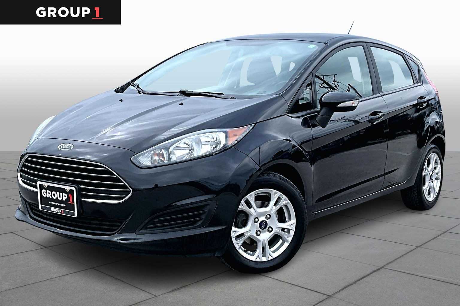 2015 Ford Fiesta SE's photo