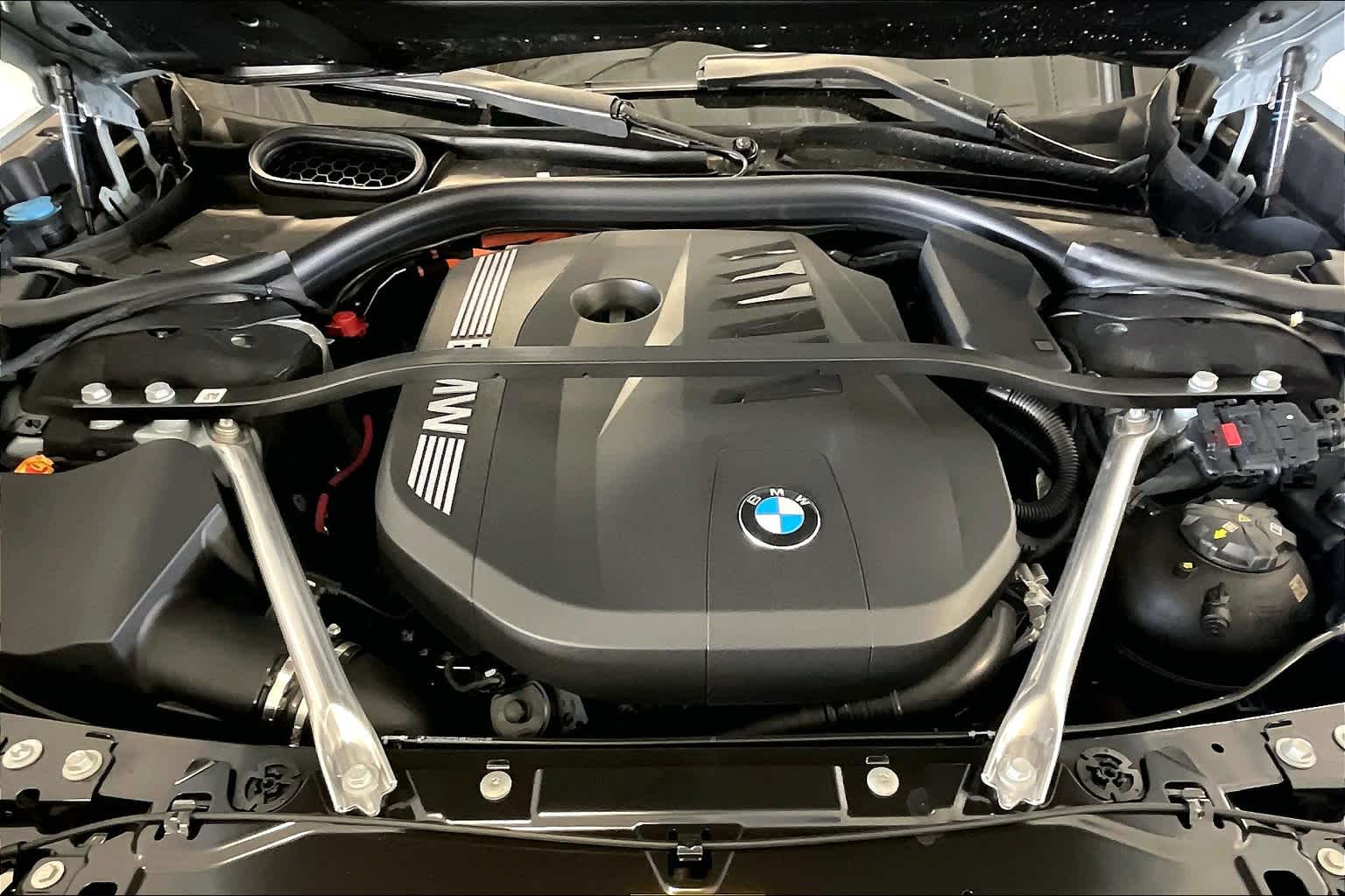 2025 Bmw 750e 750e xDrive photo 16