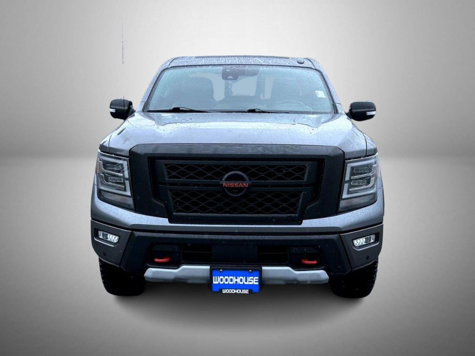 2021 Nissan Titan PRO-4X photo 2
