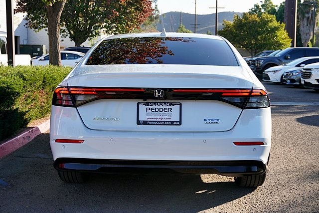 Used 2024 White Honda Touring image 8