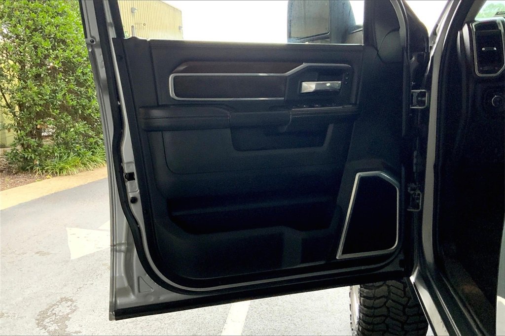 2024 Ram 2500 Laramie photo 21