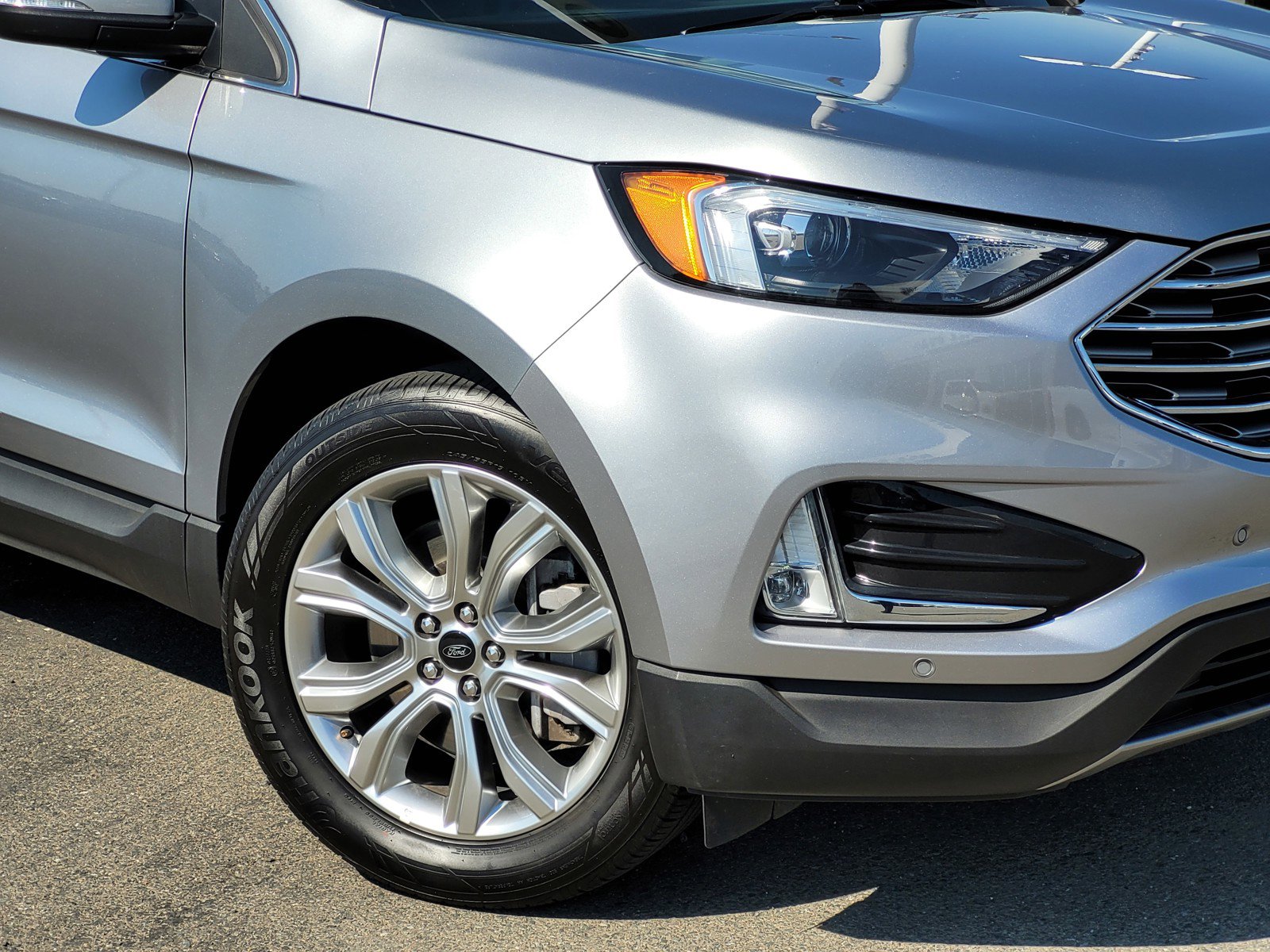 2024 Ford Edge Titanium photo 9