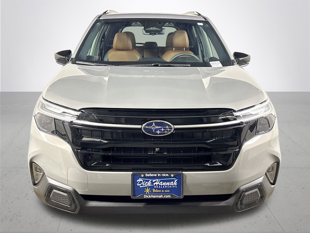 2025 Subaru Forester Touring photo 3