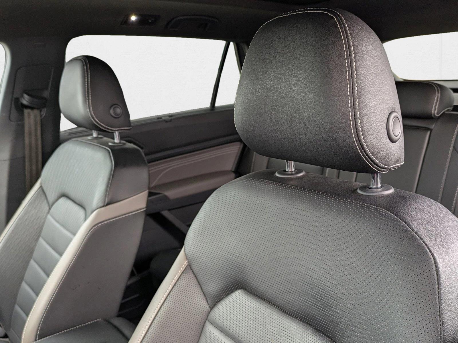 2021 Volkswagen Atlas Cross Sport V6 SEL Premium R-Line photo 13