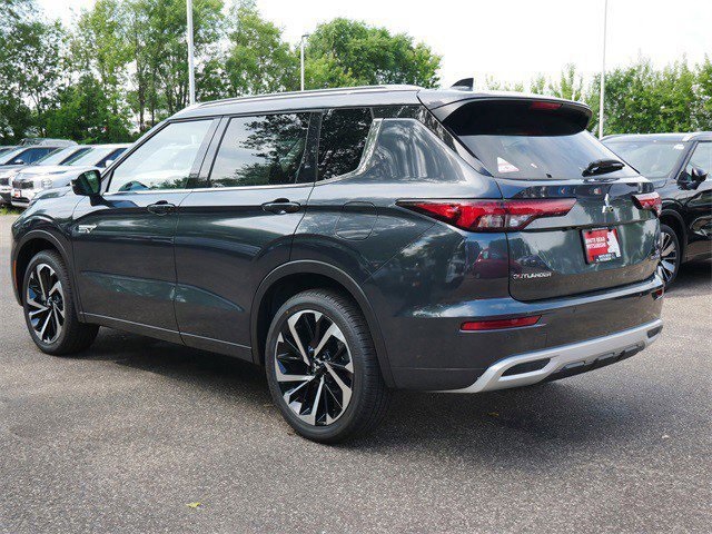 2025 Mitsubishi Outlander PHEV SEL photo 2