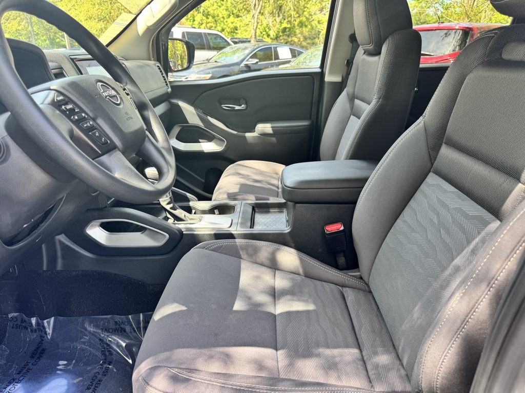 2023 Nissan Frontier SV photo 18