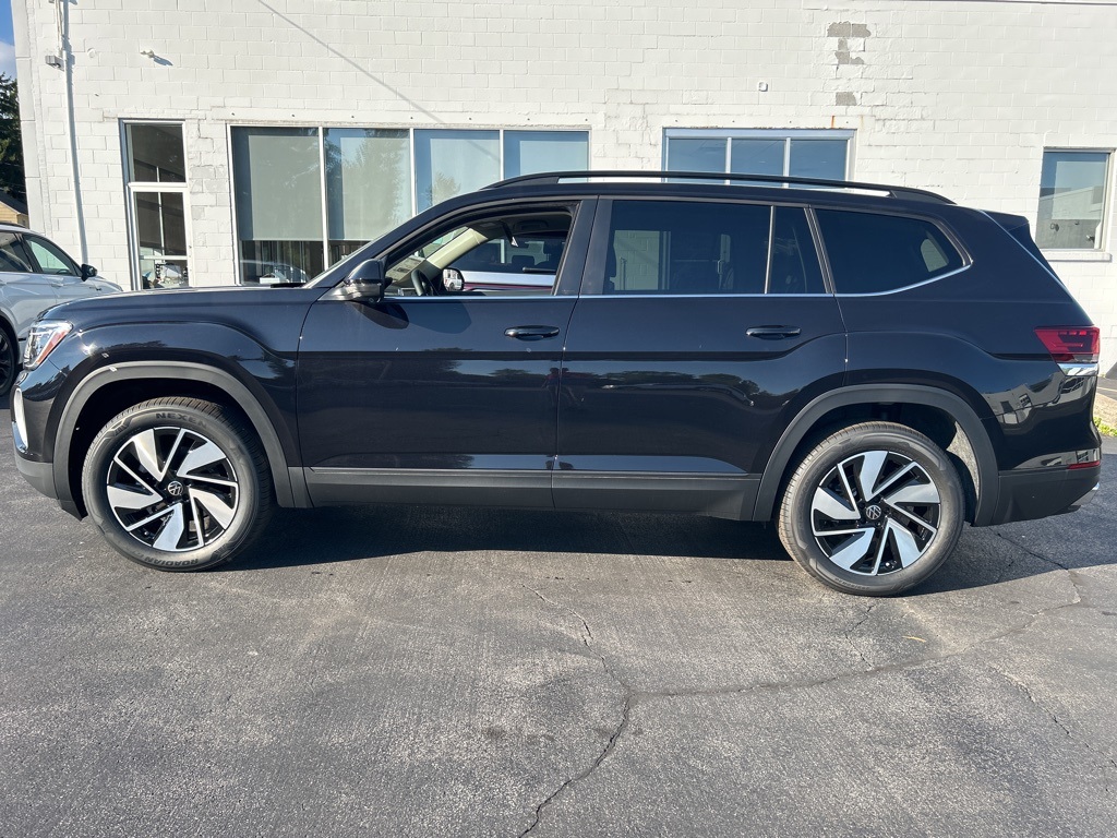 2026 Volkswagen Atlas SE Technology photo 2