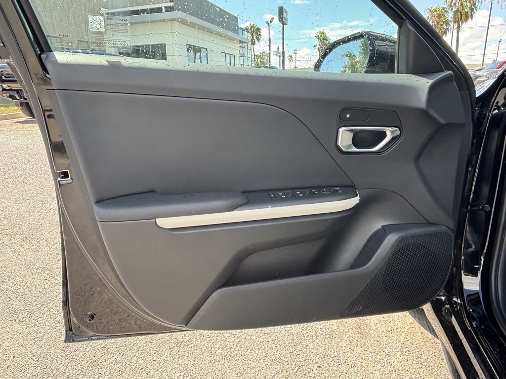 2025 Kia K4 GT-Line photo 12