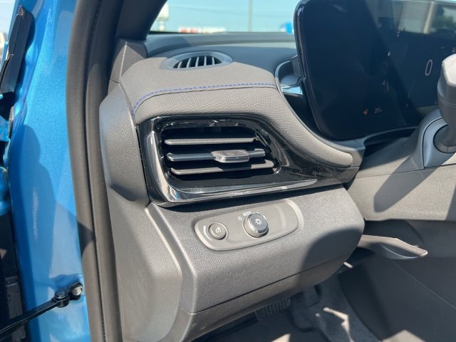 2025 Buick Envista ST photo 19