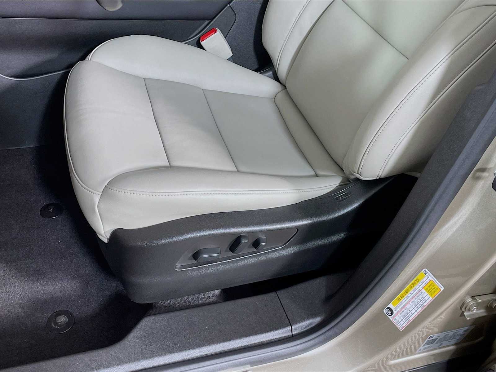 2022 Cadillac XT4 Premium Luxury photo 16