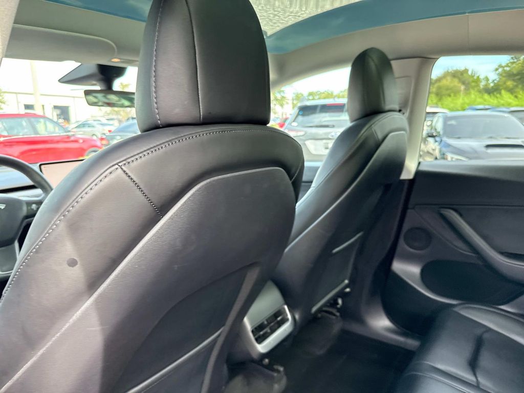 2022 Tesla Model Y Long Range photo 10