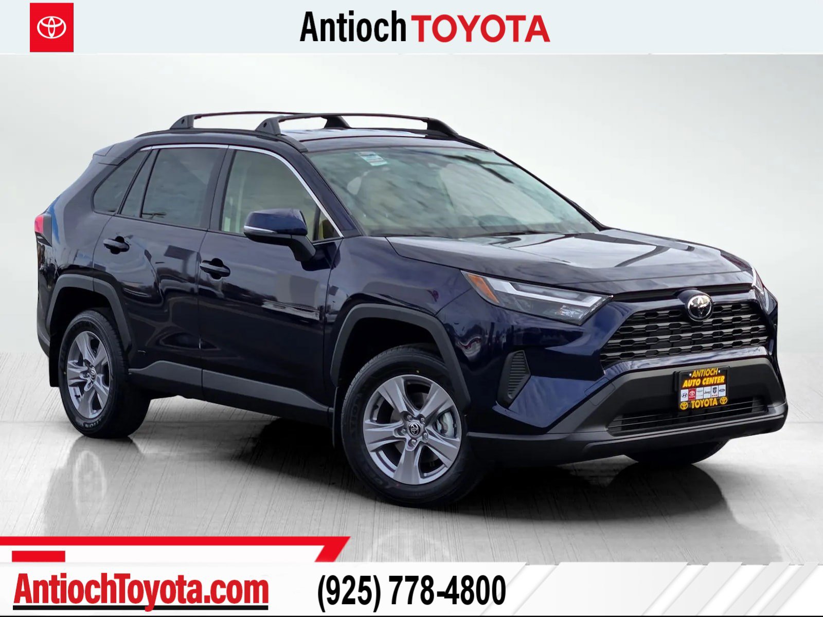 2025 Toyota RAV4 XLE's photo