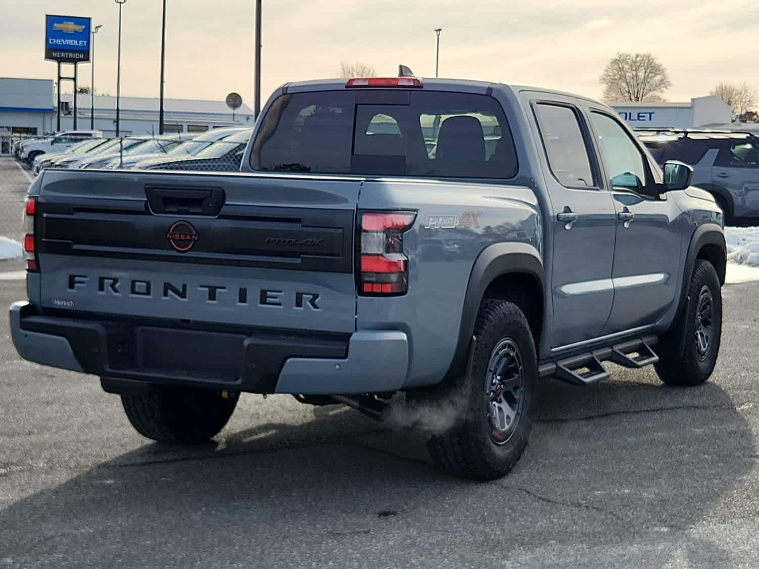 2025 Nissan Frontier Crew Cab PRO-4X photo 3