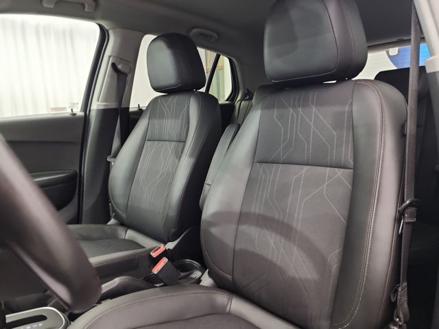 2022 Chevrolet Trax LT photo 28