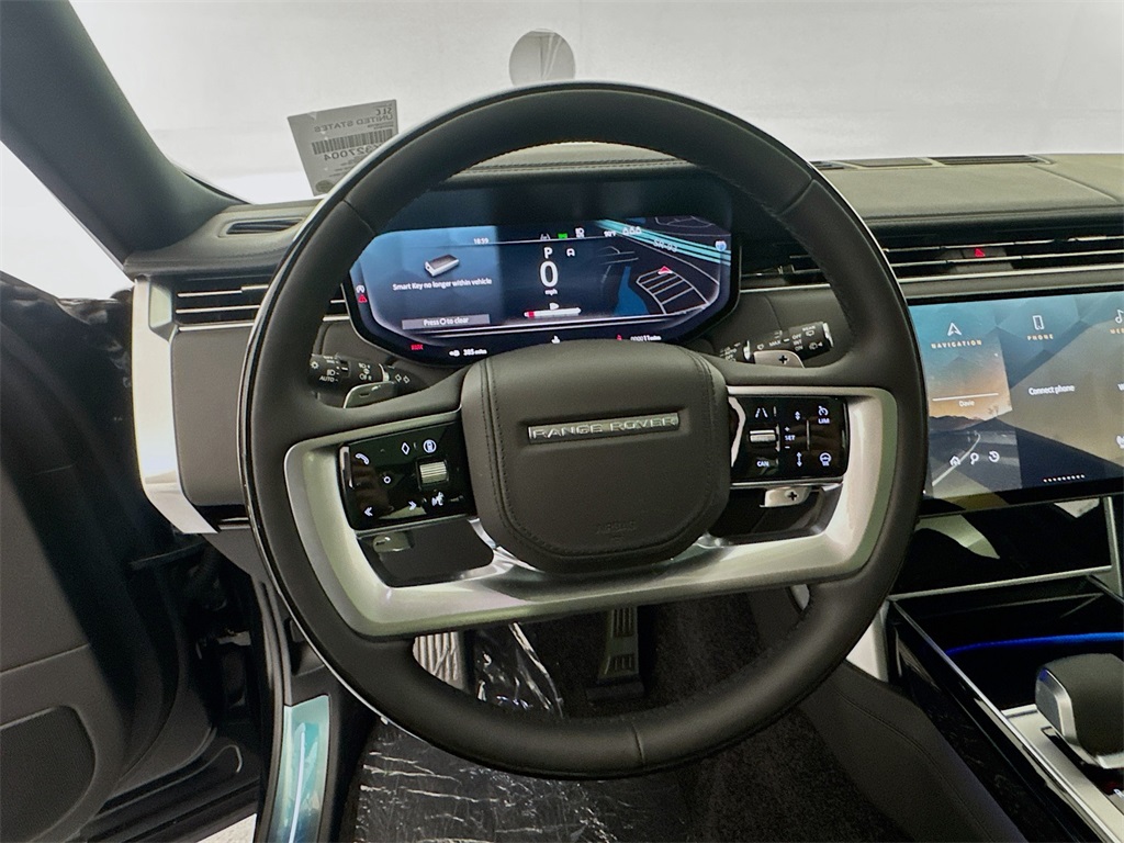 2025 Land Rover Range Rover SE photo 8