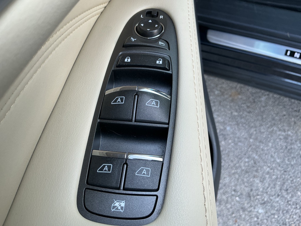 2016 Infiniti QX60 Base photo 19