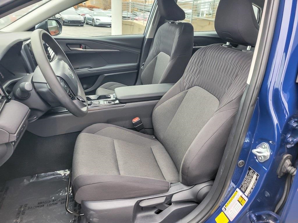 2025 TOYOTA CAMRY - Image 7