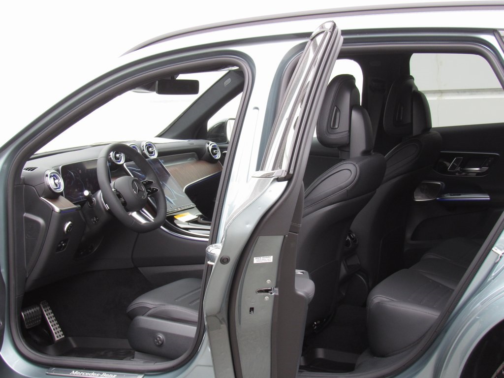 2026 Mercedes Benz GLC 300 4MATIC photo 8