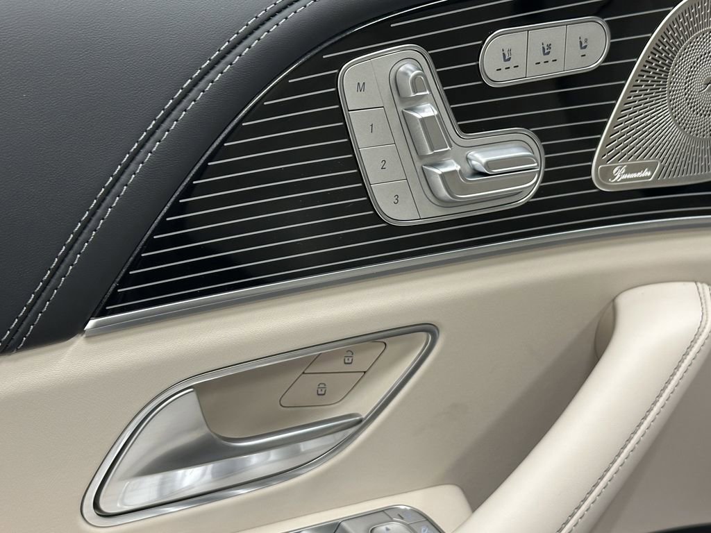 2026 Mercedes Benz GLS AMG 63 photo 9