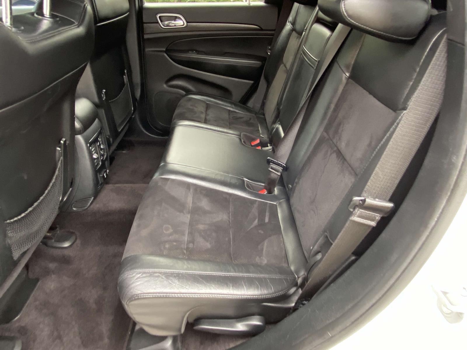 2018 Jeep Grand Cherokee Altitude photo 3