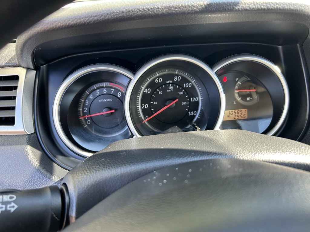 2012 Nissan Versa 1.8 S photo 13