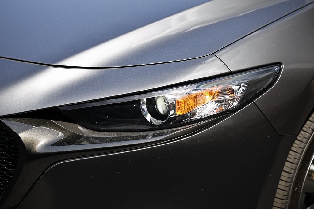 2025 Mazda Mazda3 2.5 s Preferred Hatchback photo 11