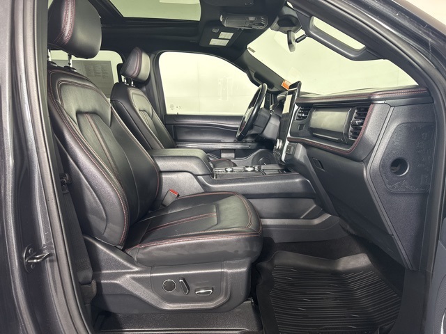 2022 Ford Expedition MAX Limited photo 3