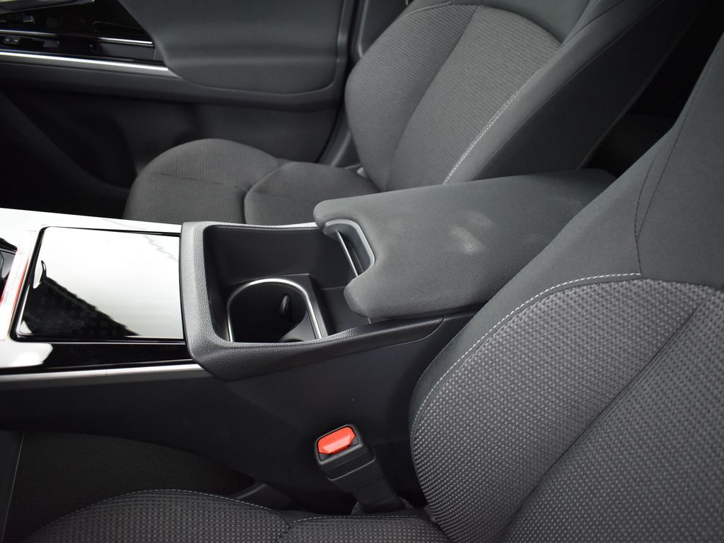 2025 Subaru Solterra Premium photo 12