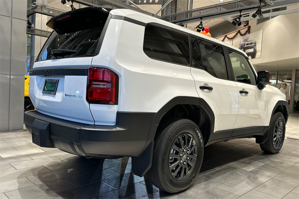 2026 Toyota Land Cruiser photo 4