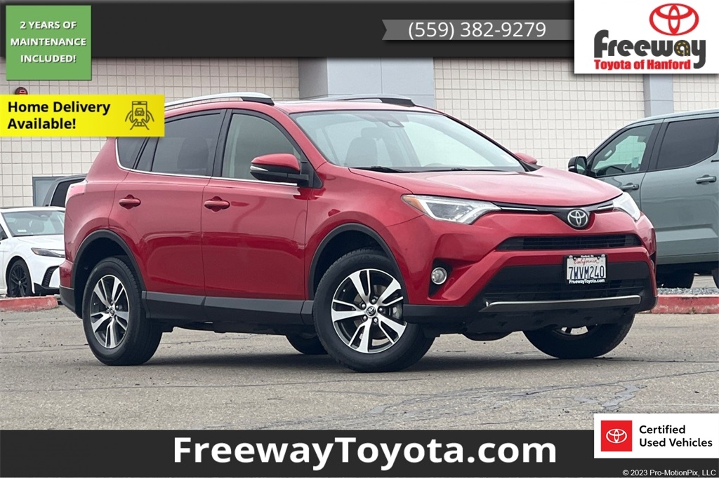 2017 Toyota RAV4 XLE's photo