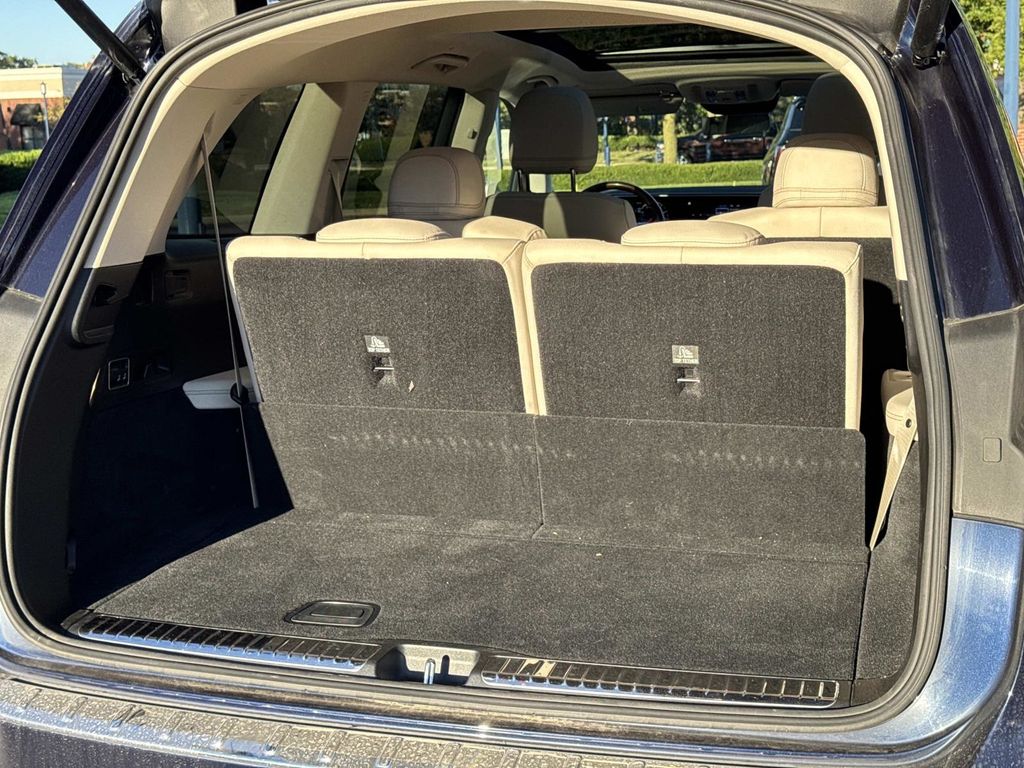 2022 Mercedes Benz GLS 450 4MATIC photo 4