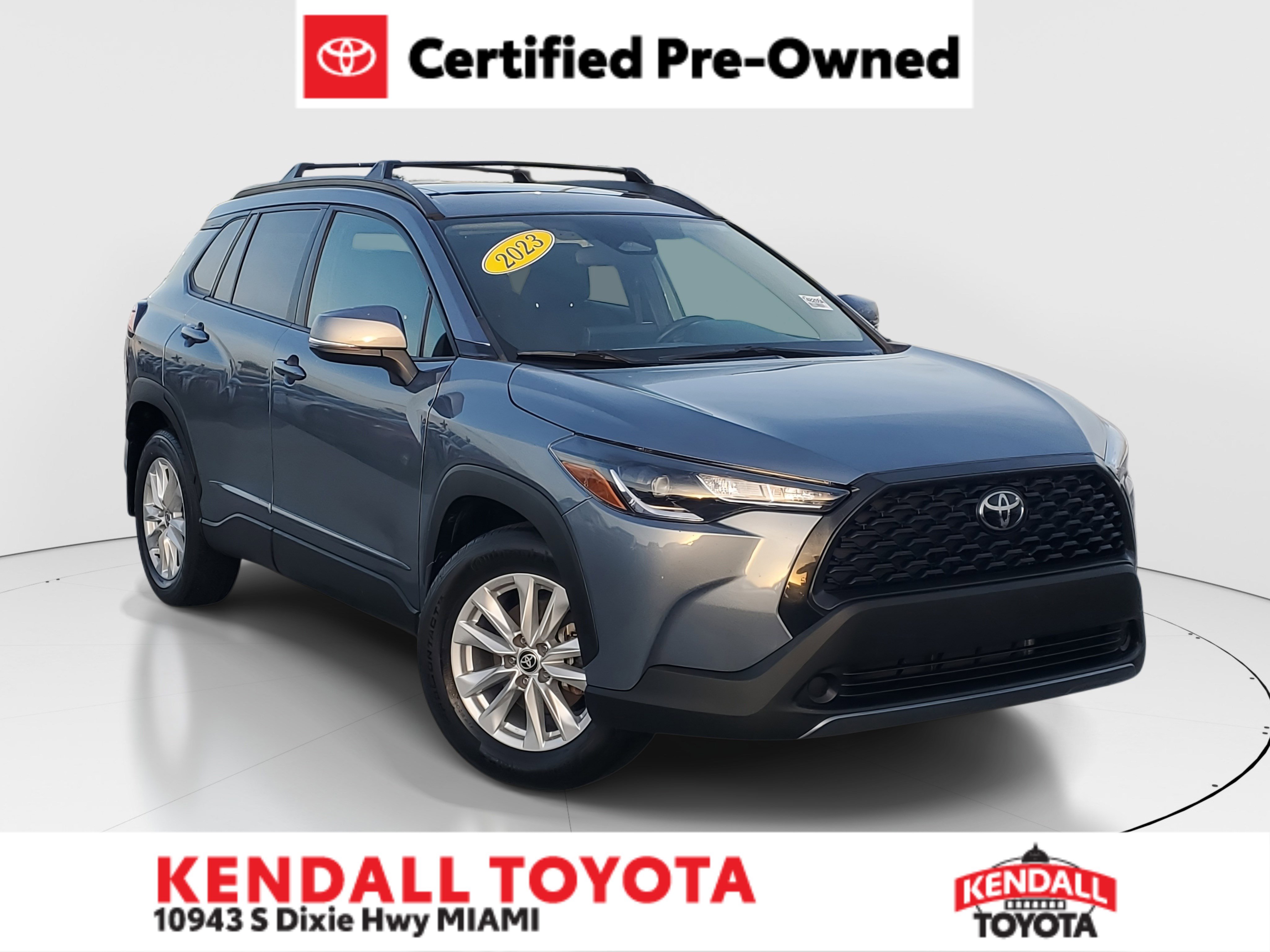 2023 Toyota Corolla Cross LE's photo