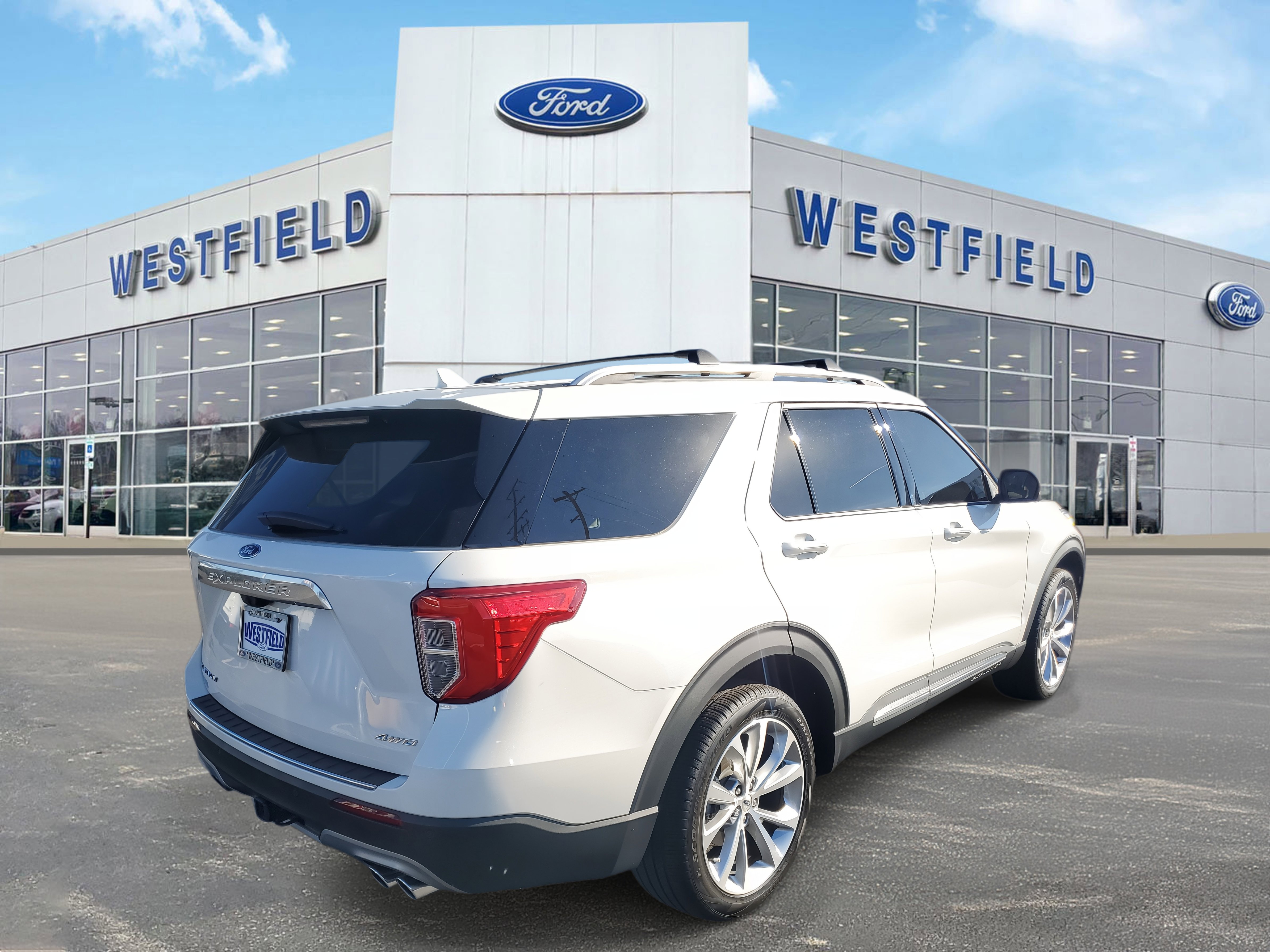 2022 Ford Explorer Platinum photo 5