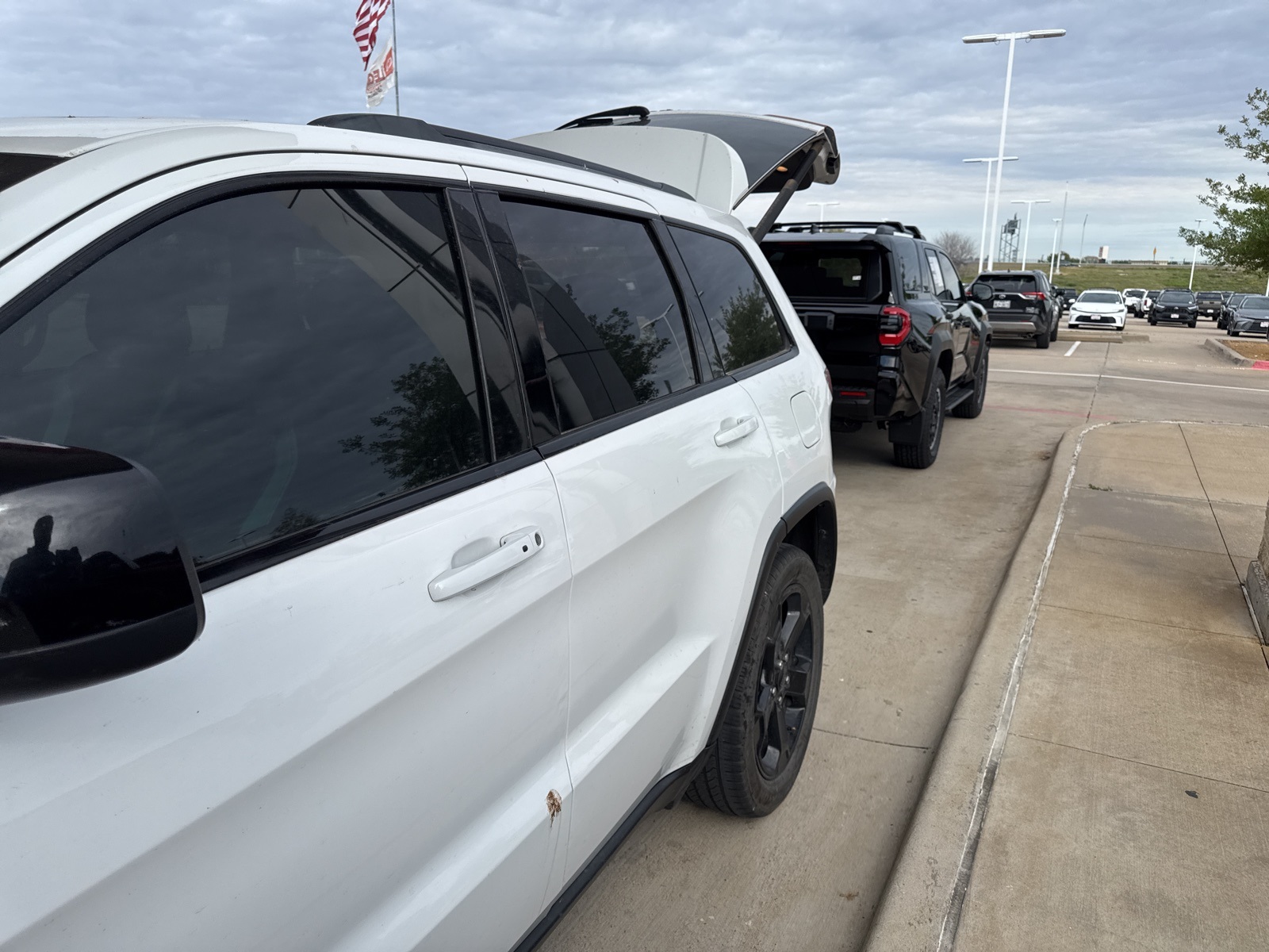 2020 Jeep Grand Cherokee Upland photo 2