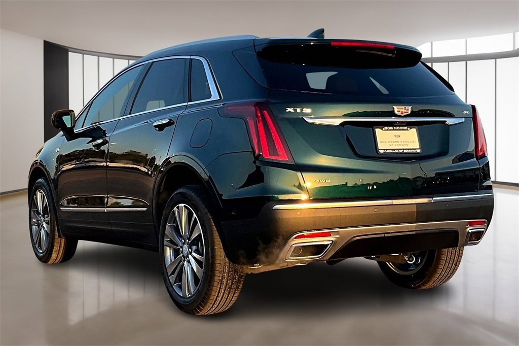 2025 Cadillac XT5 Premium Luxury photo 3