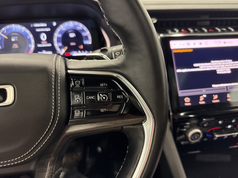 2022 Jeep Grand Cherokee Overland photo 33