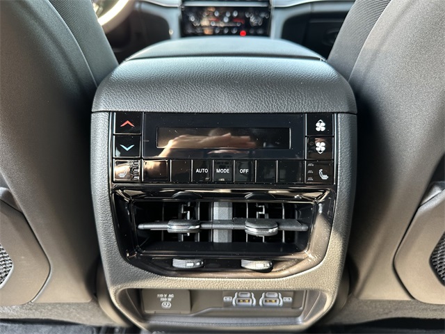 2025 Jeep Grand Cherokee L photo 15