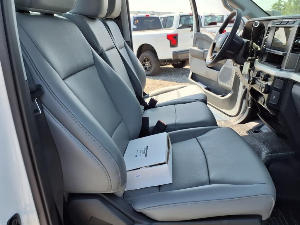 2024 Ford F-550 XL photo 12