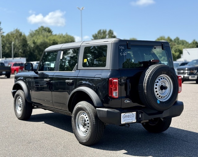 2025 Ford Bronco Base photo 6