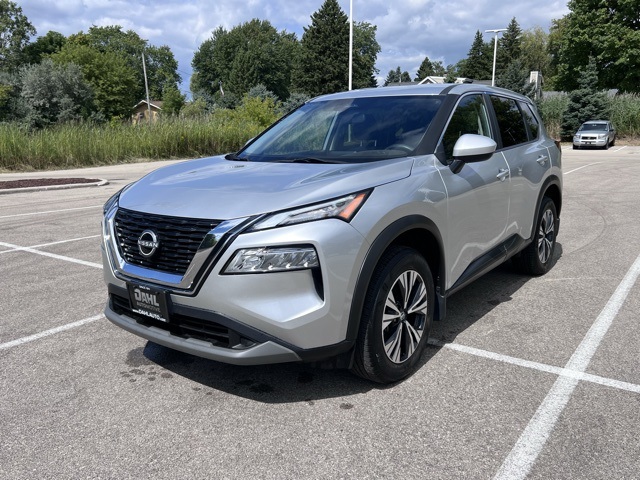 2023 Nissan Rogue SV photo 3