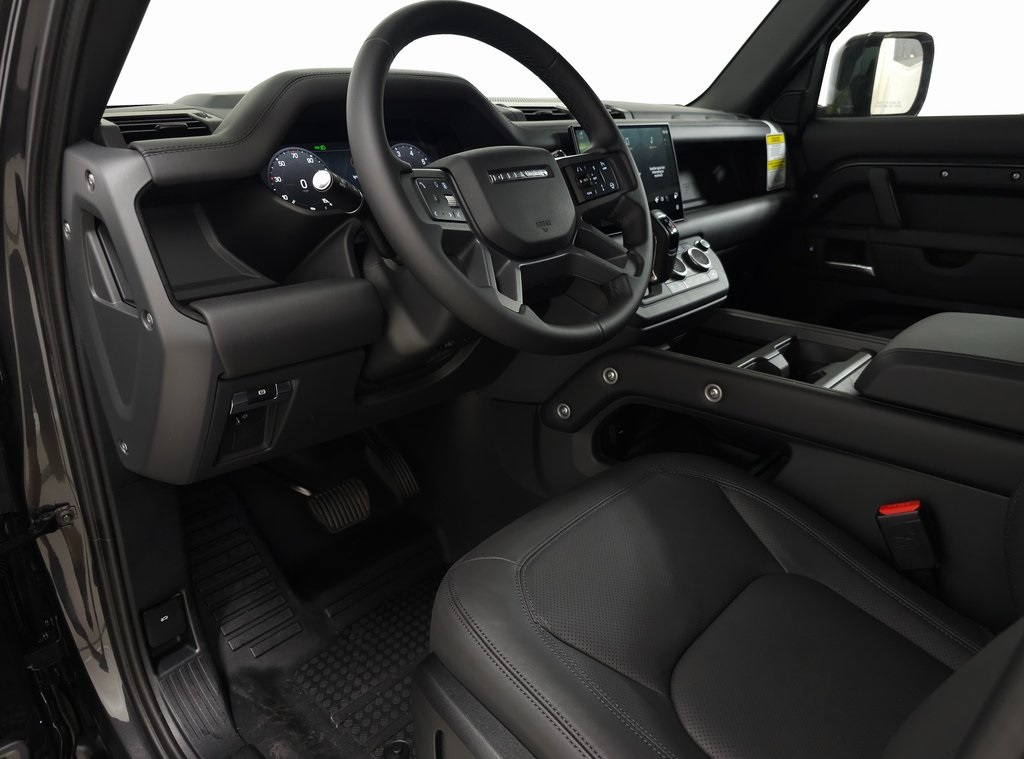 2025 Land Rover Defender 110 X-Dynamic SE photo 14
