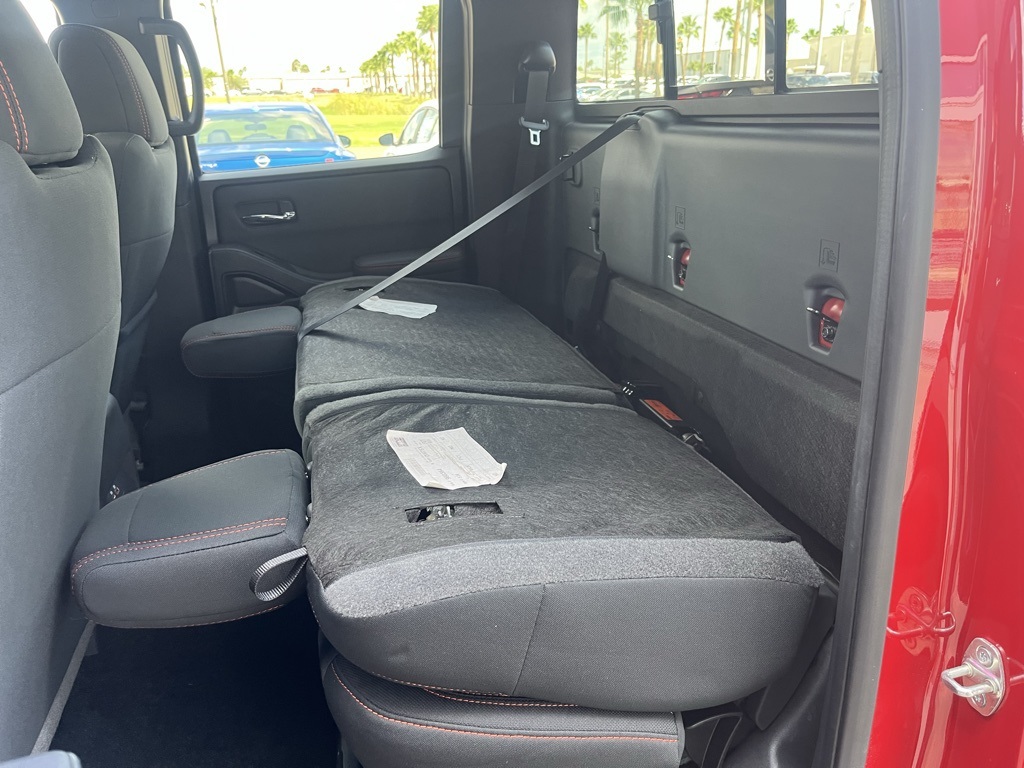2023 Nissan Frontier PRO-4X photo 15
