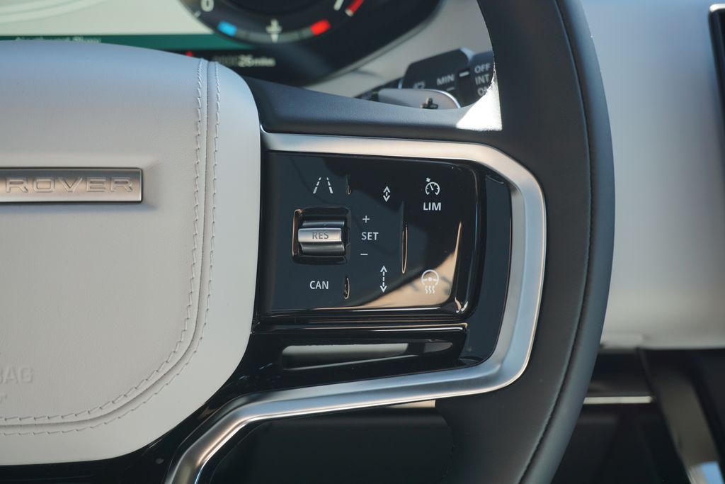 2025 Land Rover Range Rover Sport SE photo 12