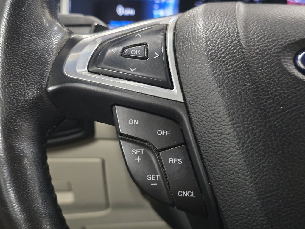 2015 Ford Edge Titanium photo 30