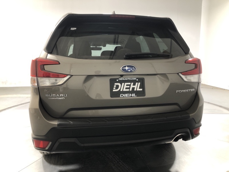 2020 Subaru Forester Premium photo 4